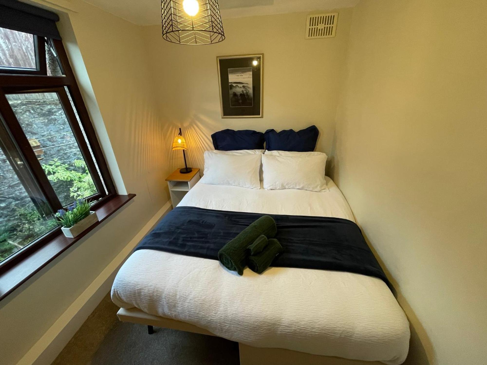 Muddy Paws Cottages - The Nook Taddington Extérieur photo